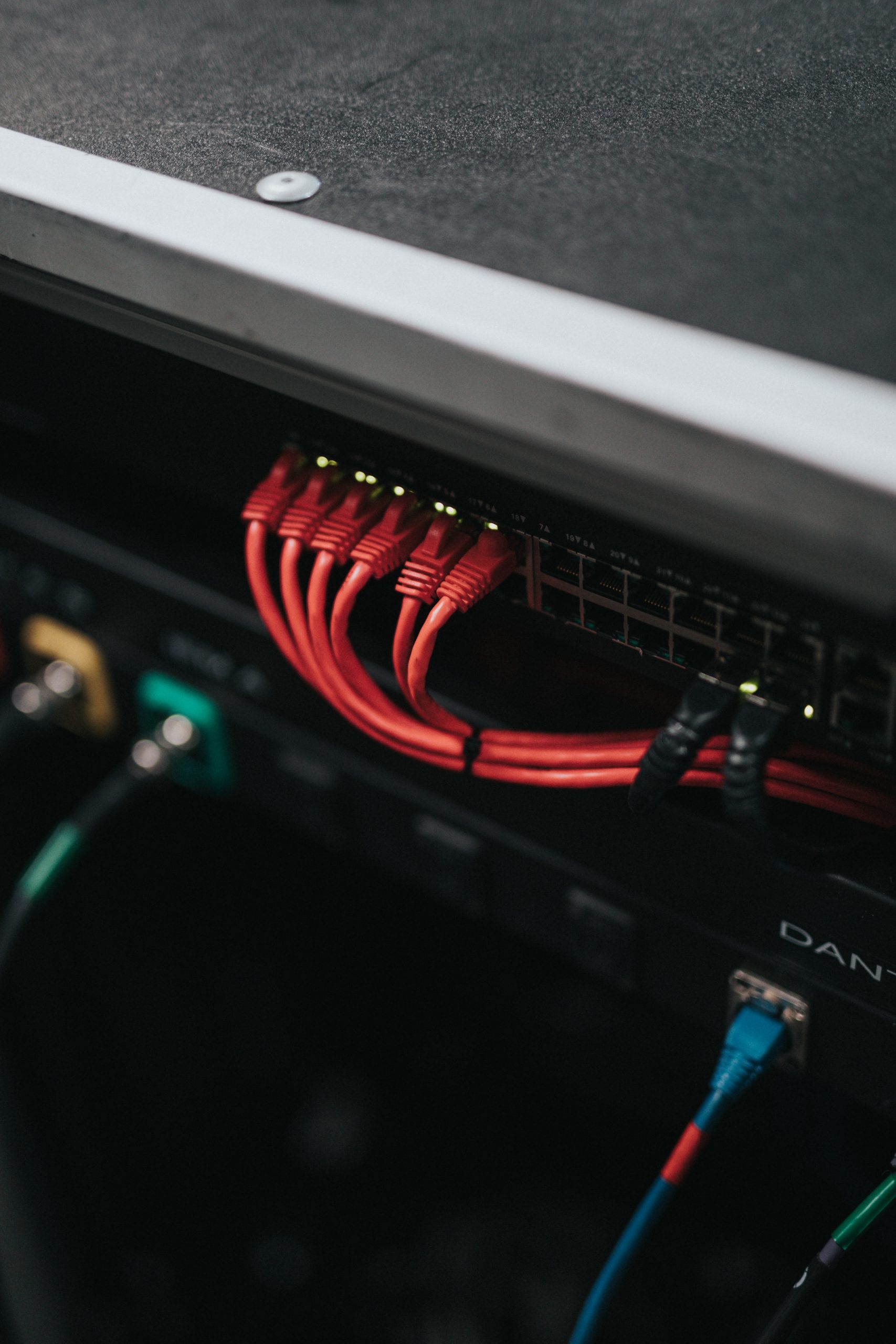 nathan-dumlao-kEOLkJksbc8-unsplash processor computer chip